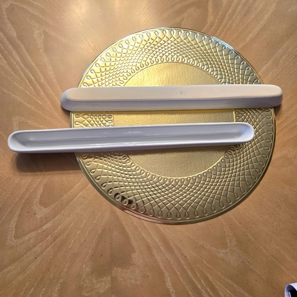 Lovely White, Porcelain Olive Trays - Picture 6 of 8